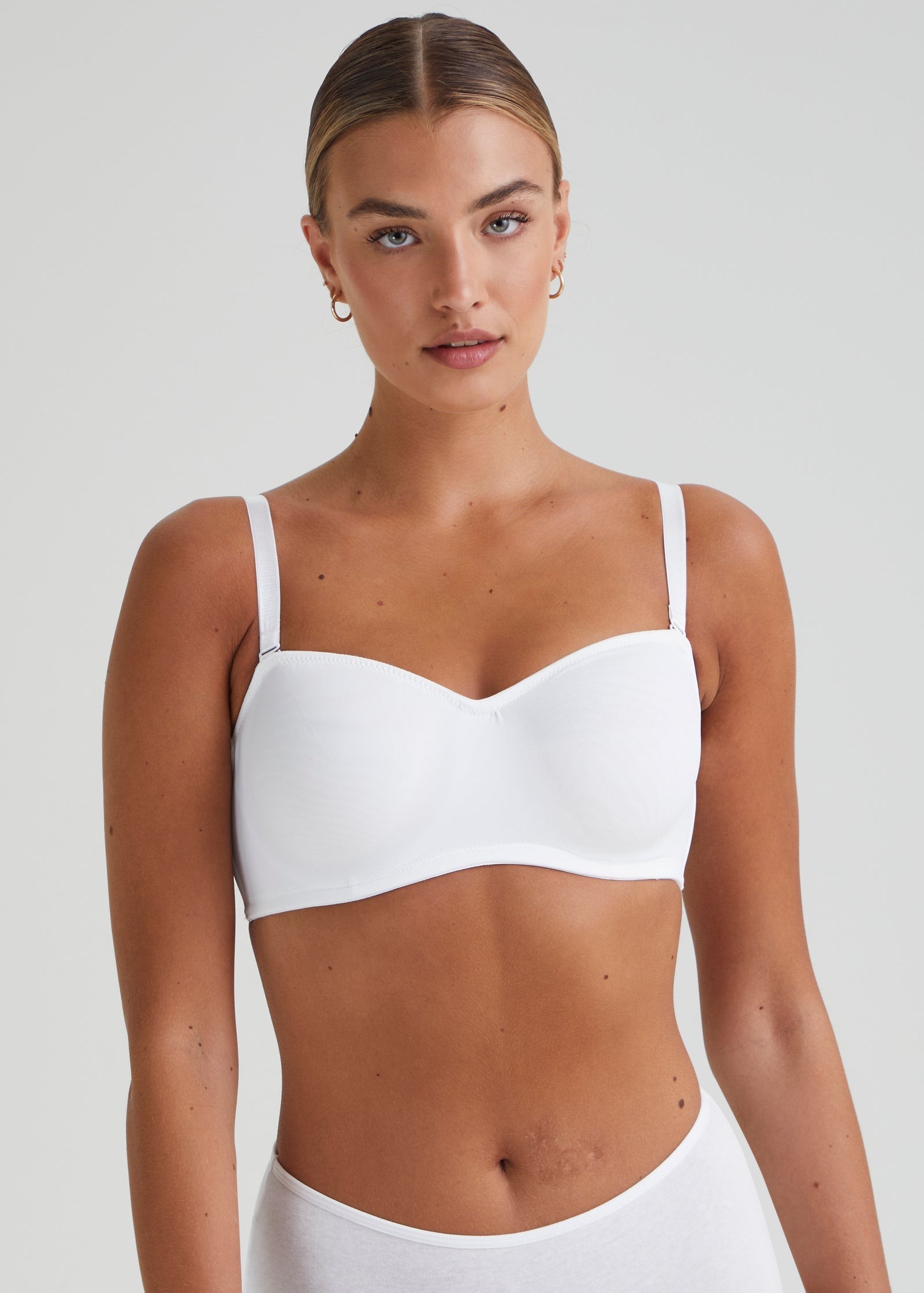 DD+ White Lace Stretch Bra