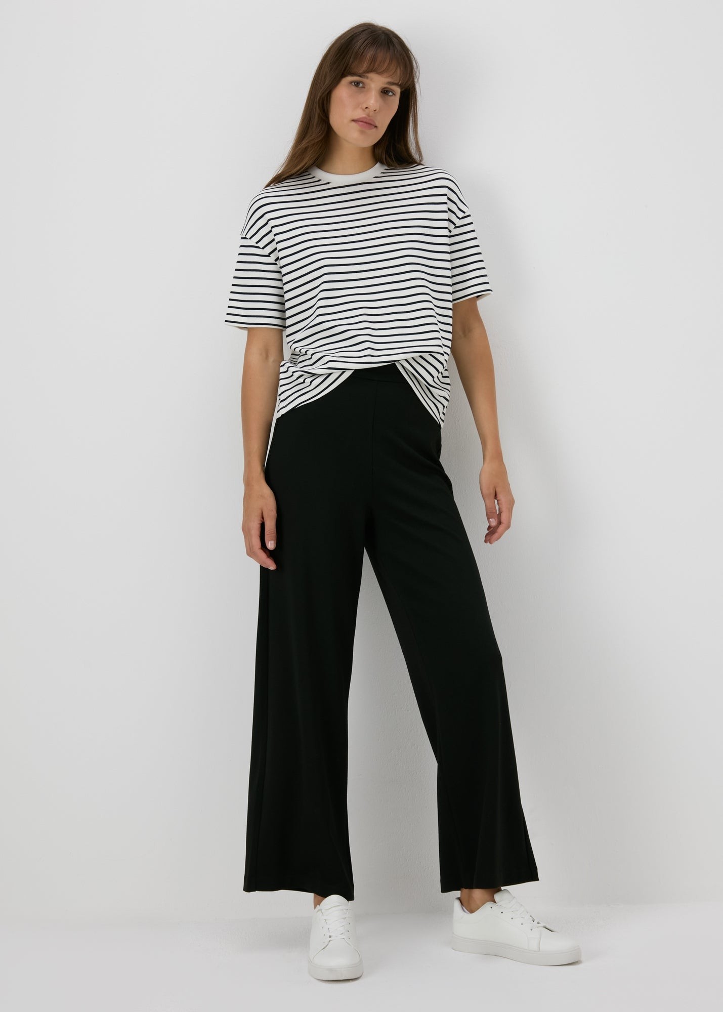 Buy Et Vous Ponte Wide Leg Trousers Starting at Just 5.7 BHD from bfab Bahrain