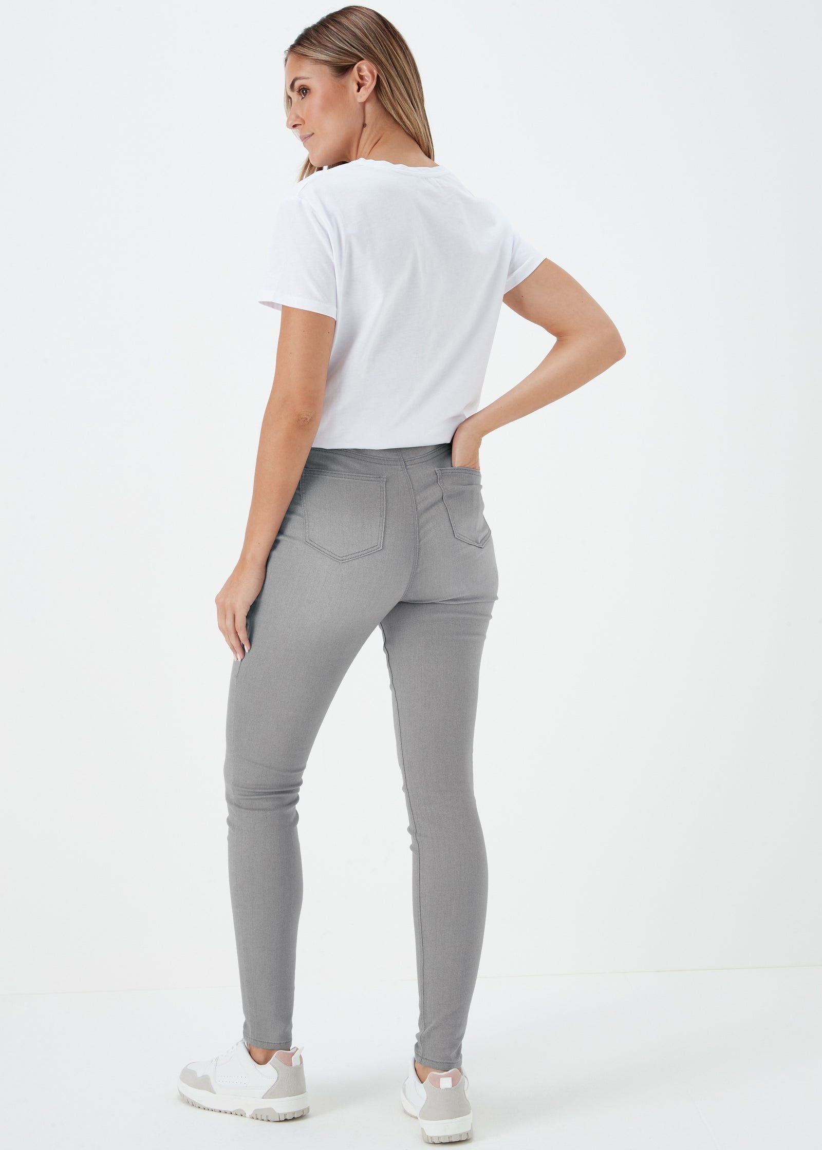 Want the appearance of jeans with the comfort of leggings? Look no further  than the Rosie jeggings collection. www.matalan-me.co…