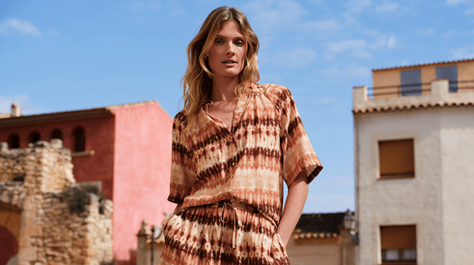 أزياء المراة العصرية