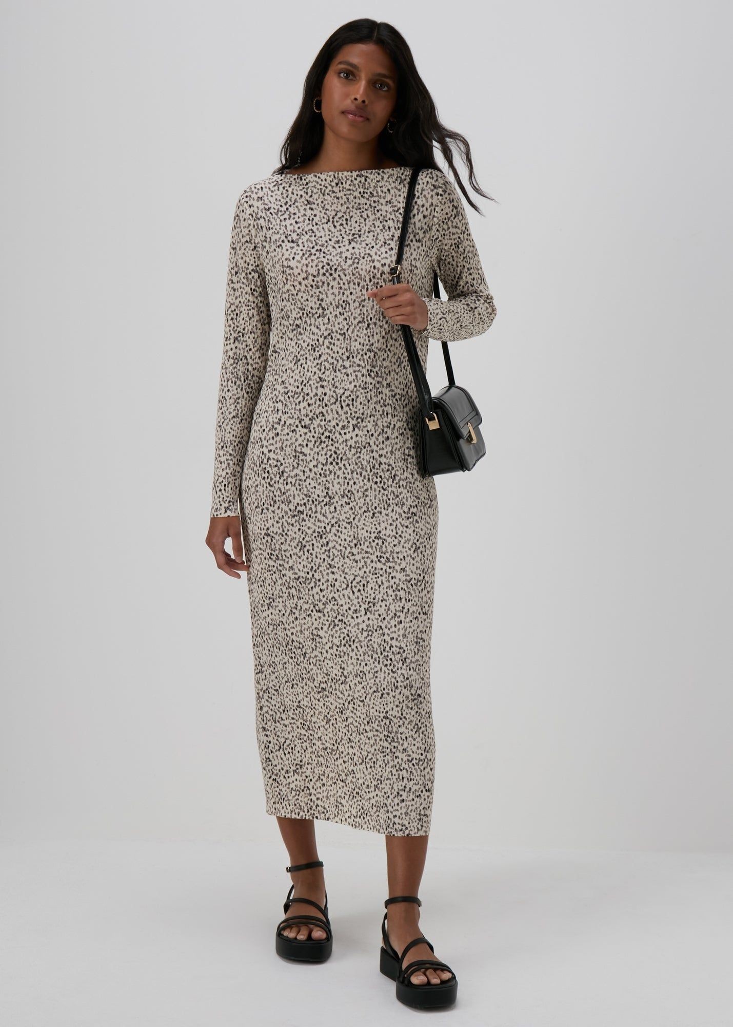 Buy Spot Print Plisse Midi Dress Online in UAE from Matalan