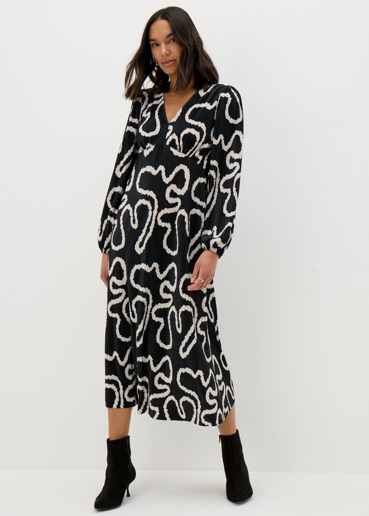wiggle midi dress Ponte Wiggle Dress 2XL / Black